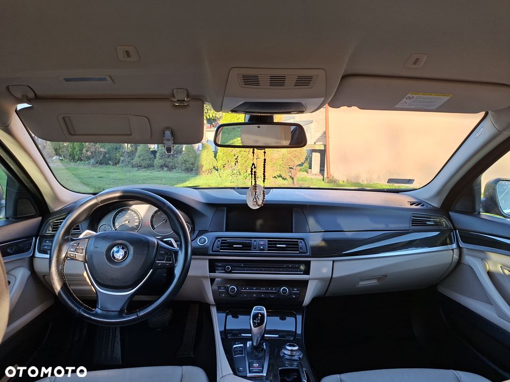 BMW Seria 5 525d - 4
