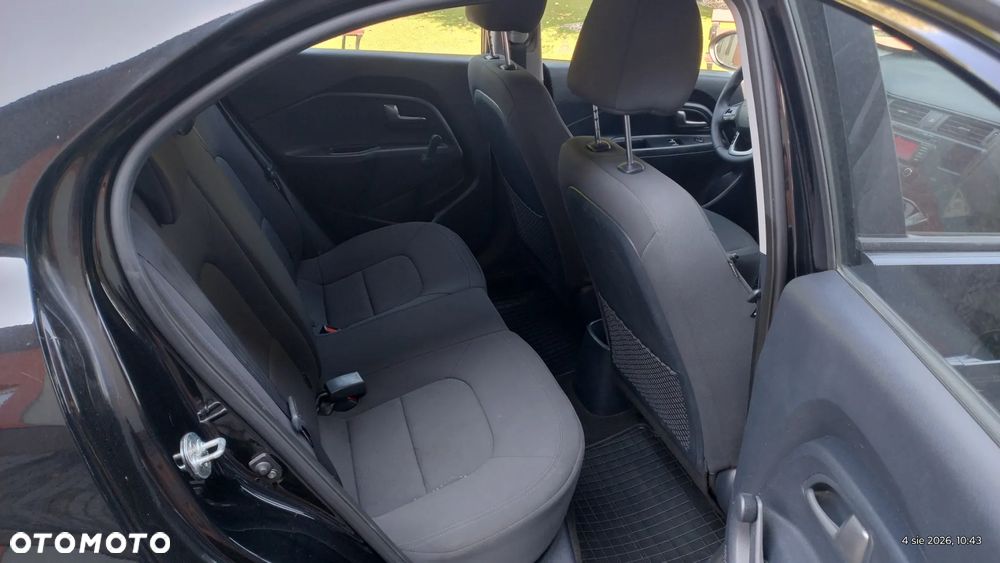 Kia Rio 1.2 Dream Team Edition - 13