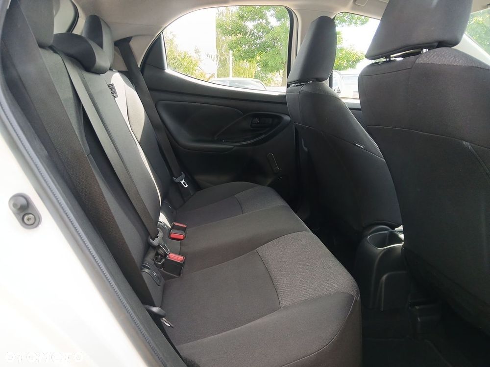Toyota Yaris - 11