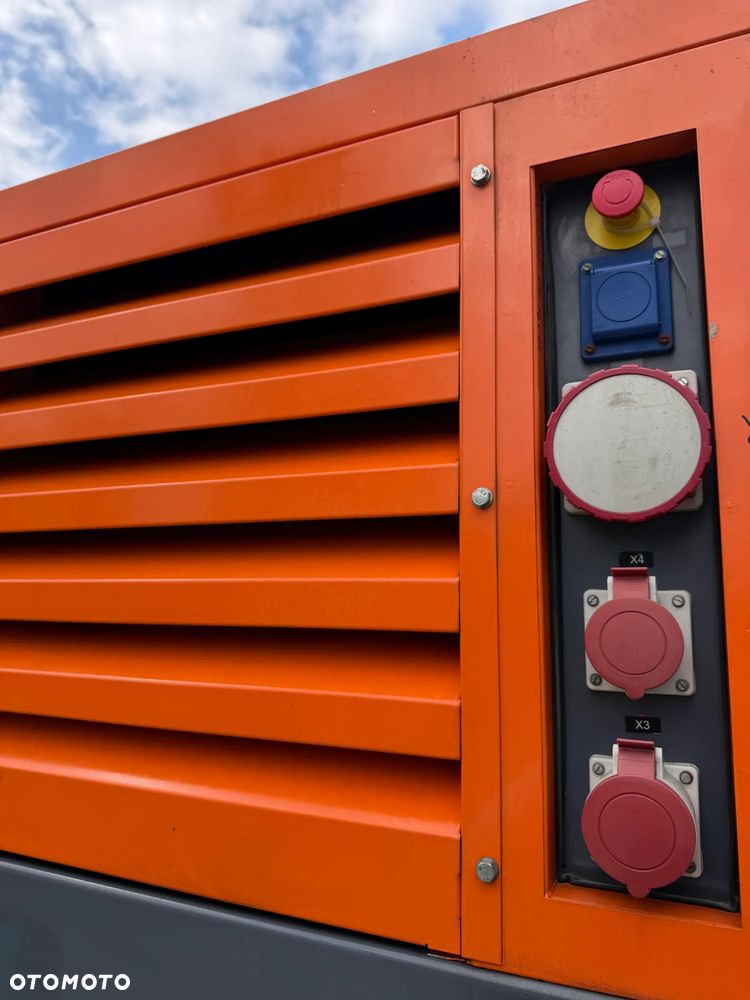 Atlas Copco QAS 40 KW Agregat prądotwórczy Przyczepa do rejestracji. inwerterowy wyciszony! 2018r. 5500mtg. JAK NOWY z Norwegii. Mocny silnik Turbo Kubota 4 cylindry 100km! Dekra aktualna. Opony zero zużycia. Zadbany Agregat. Odpala na Dotyk. Bogata Wersja! Prądnica Najlepsza PARTNER LEROY SOMER. - 4