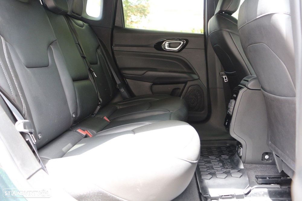 Jeep Compass 1.6 MultiJet 80º Aniversário - 23