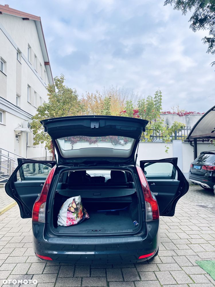 Volvo V50 - 10