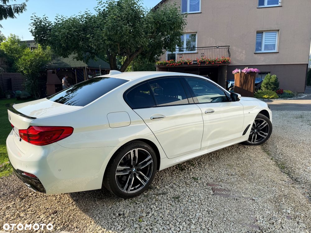 BMW Seria 5 520d xDrive - 11