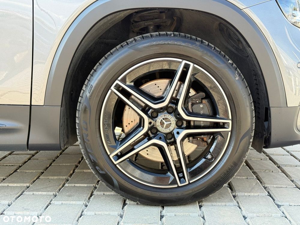 Mercedes-Benz GLB 220 mHEV 4-Matic AMG Line 8G-DCT - 10