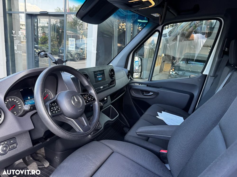 Mercedes-Benz Sprinter - 8