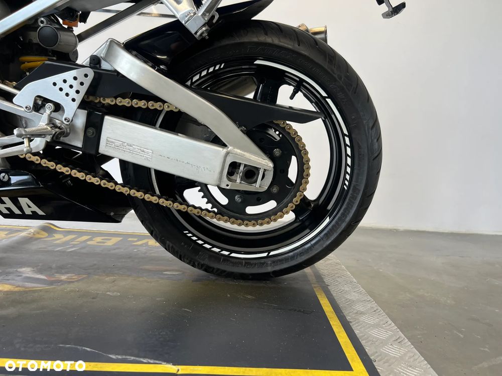 Yamaha R6 - 20