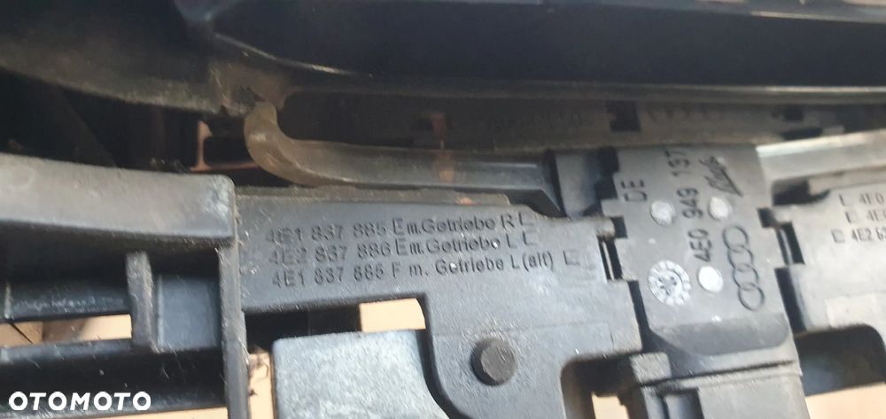 Klamka prawy tył tylna prawa KEYLESS GO Audi A8 D3 - 8