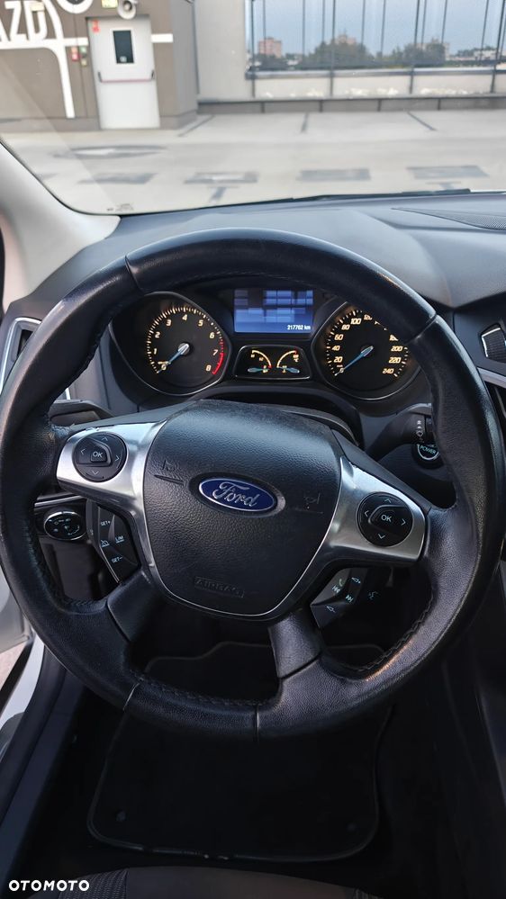 Ford Focus - 32