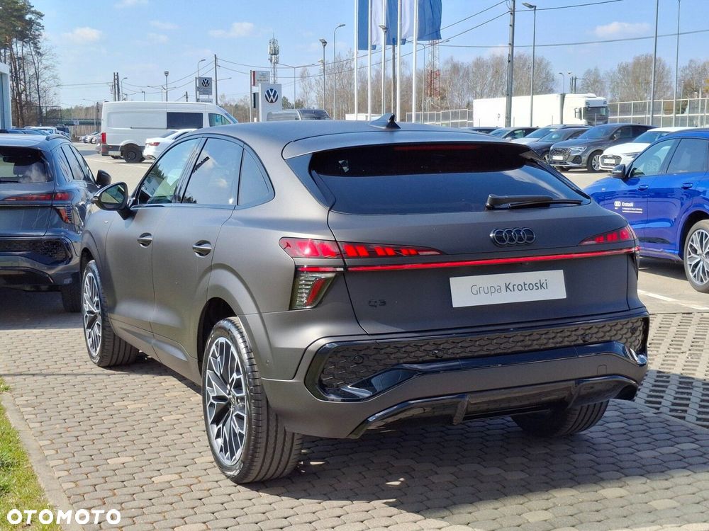 Audi Q3 Sportback - 9