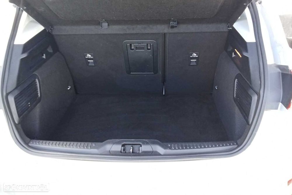 Ford Focus 1.0 EcoBoost MHEV Connected Design - 5