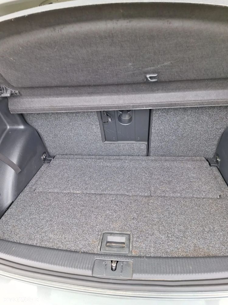 Volkswagen Golf Plus - 11