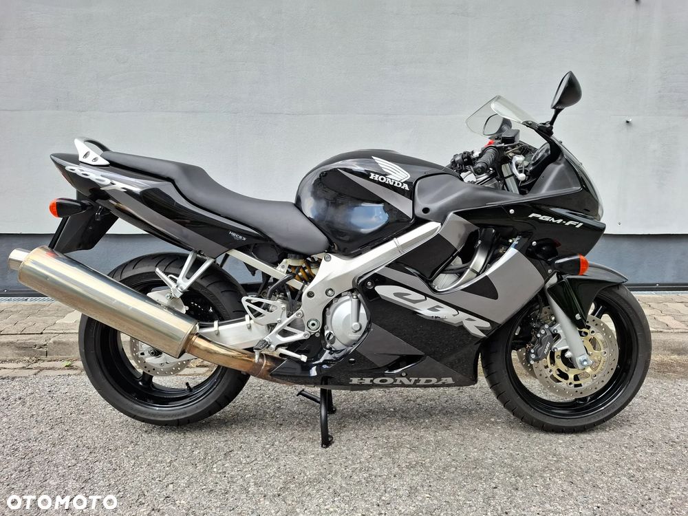 Honda CBR - 1