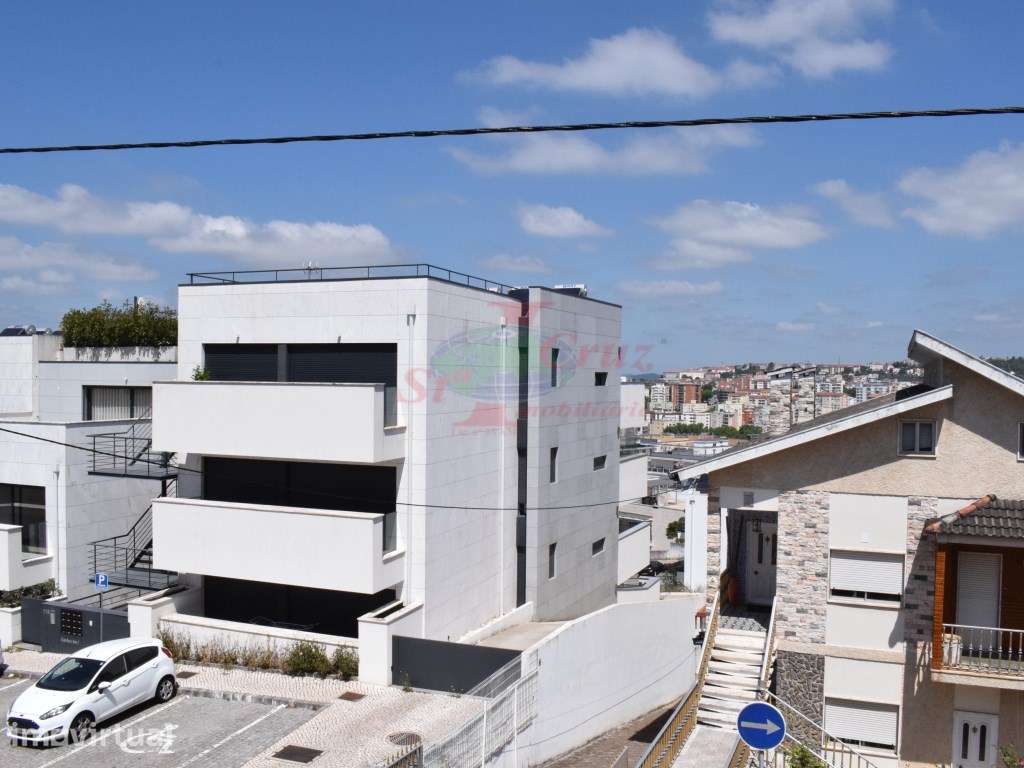 Apartamento T3 + Sótão Dividido - Pinhal de Marrocos - Grande imagem: 5/26