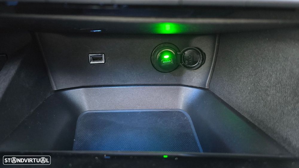 Peugeot 5008 1.5 BlueHDi GT Line J19 EAT8 - 48