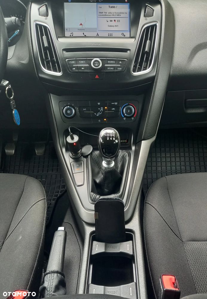 Ford Focus 1.5 TDCi SYNC Edition - 6