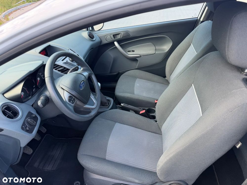 Ford Fiesta 1.25 Ambiente EU5 - 7