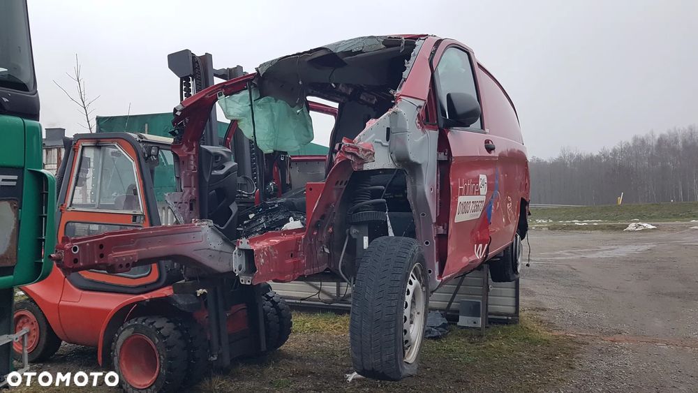 MERCEDES VITO W 447 2021 r CZĘŚCI KAROSERIA - 3