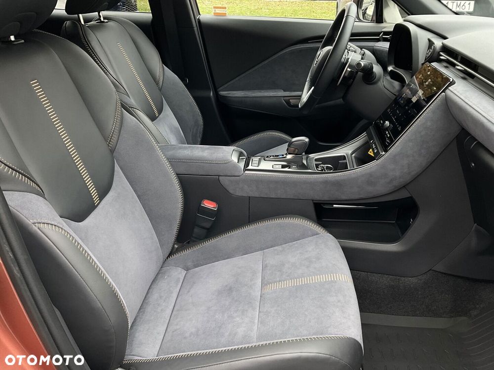 Lexus LBX 1.5 Hybrid Cool AWD - 11