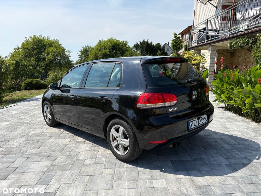 Volkswagen Golf 2.0 TDI Comfortline - 14