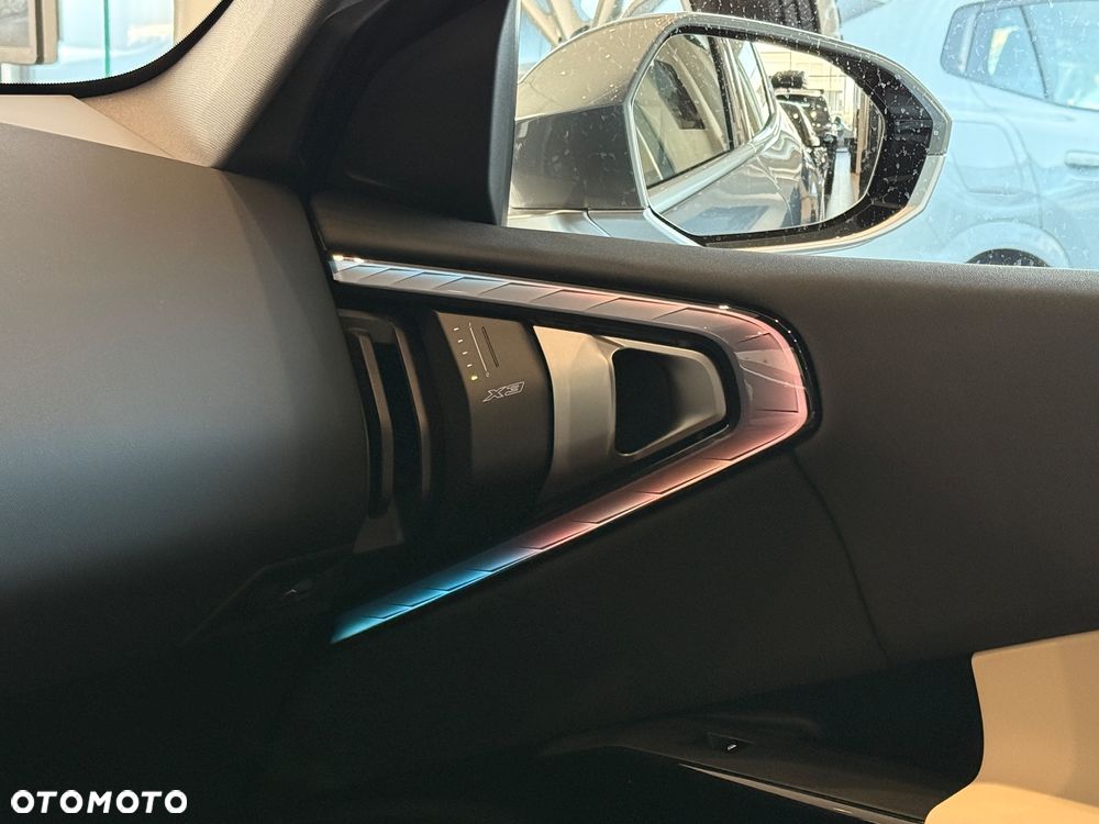 BMW X3 20 xDrive - 24