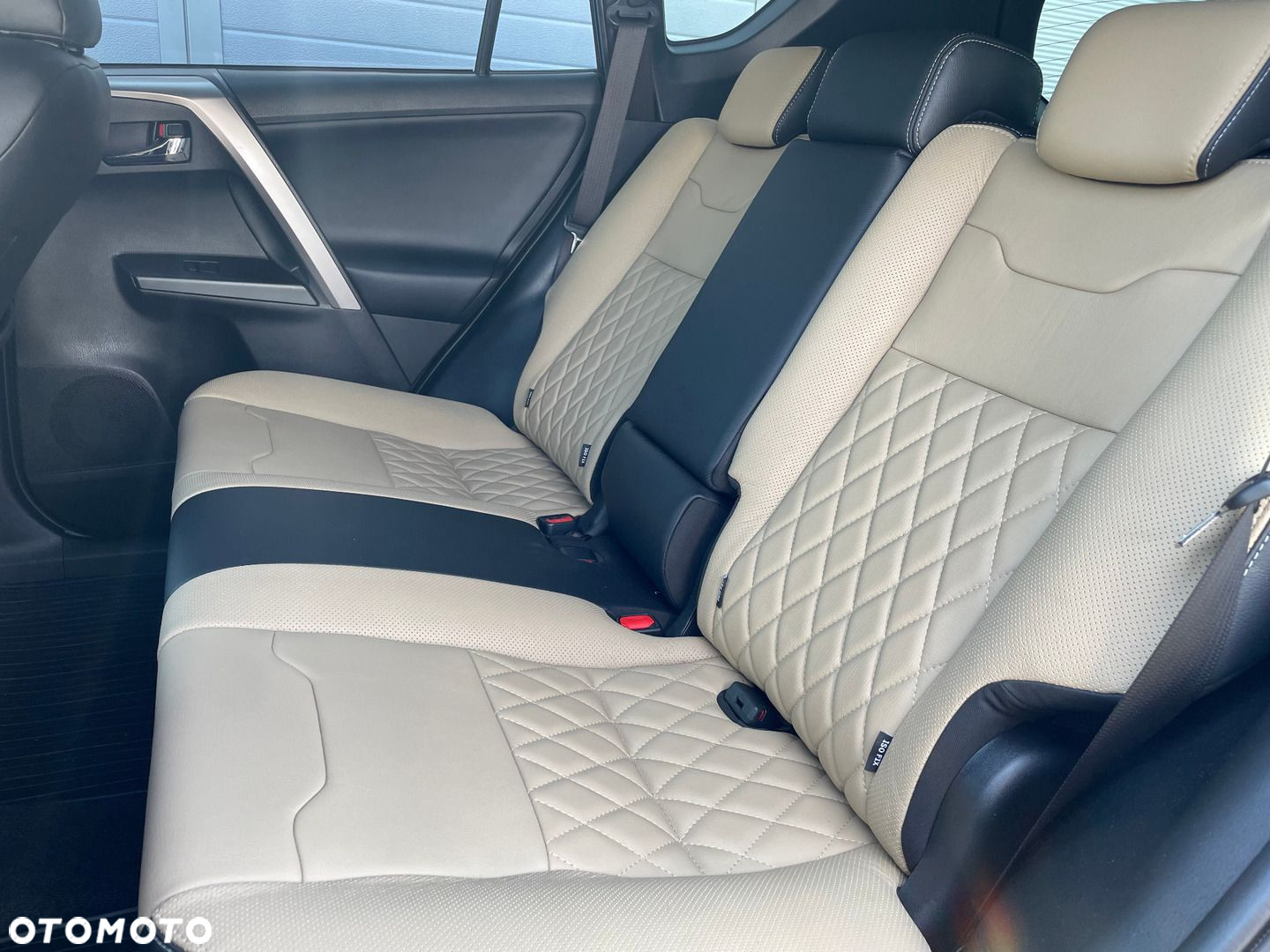 Toyota RAV4 - 12