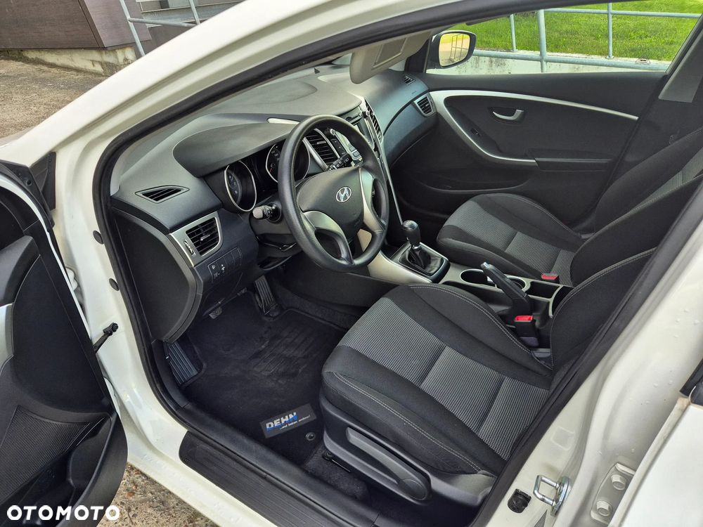 Hyundai i30 1.4 Classic + - 27