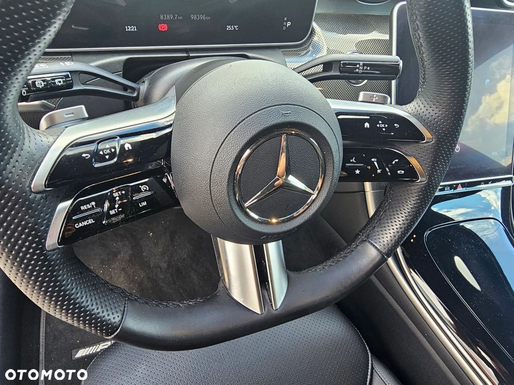 Mercedes-Benz Klasa C 300 d 9G-TRONIC AMG Line - 18