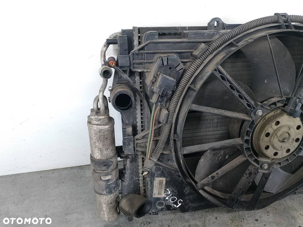 ZESTAW CHŁODNIC RENAULT CLIO II FL 7700428659-J 8200211563-C 9020938  VALEO - 5