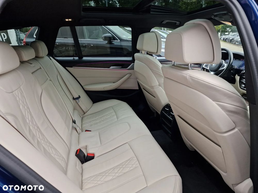 BMW Seria 5 520i Touring M Sport Edition - 25