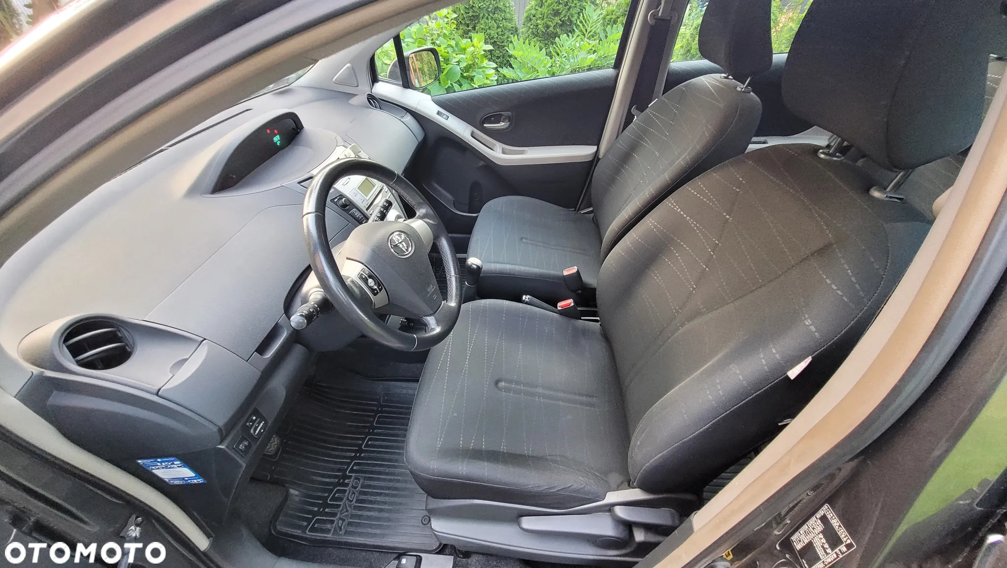 Toyota Yaris 1.3 VVT-i Luna - 4