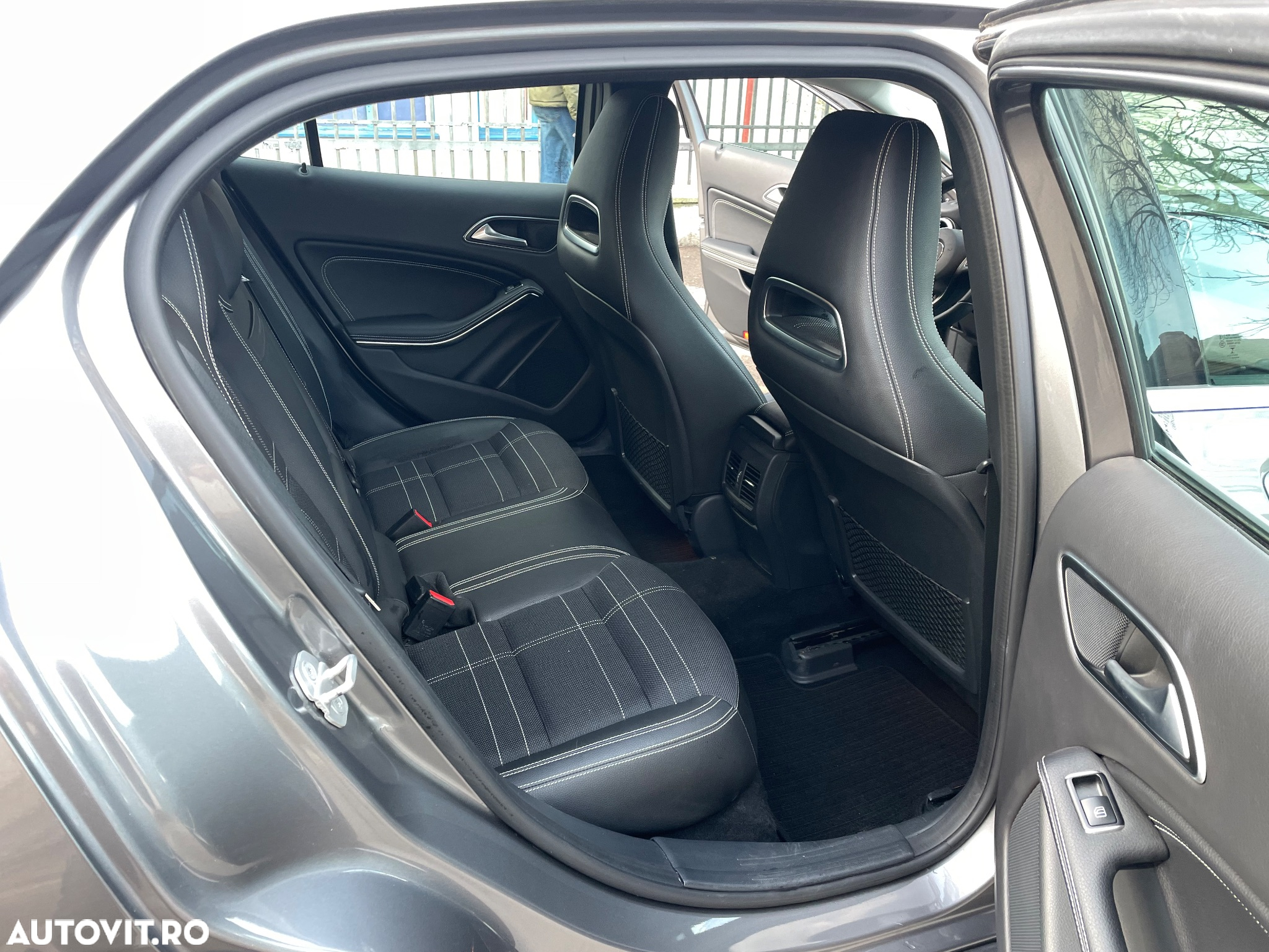 Mercedes-Benz GLA 220 d 4Matic 7G-DCT AMG Line - 11