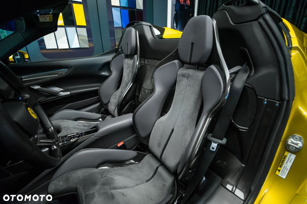Ferrari SF90 Spider - 23