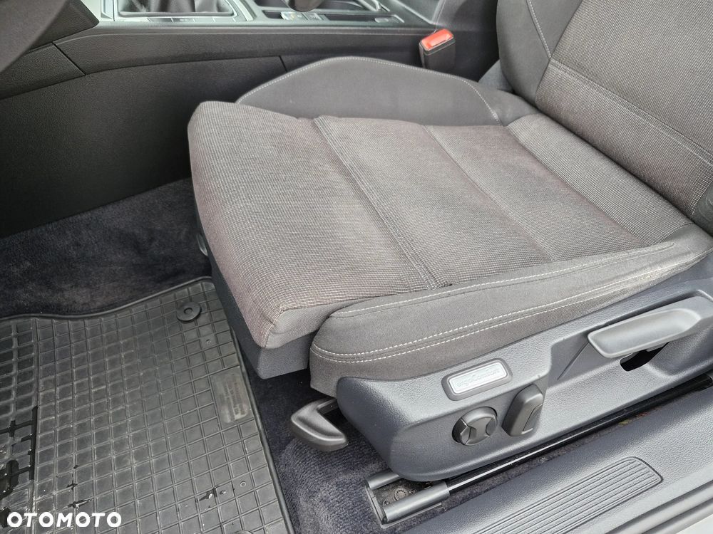 Volkswagen Passat 2.0 TDI (BlueMotion Technology) Highline - 22