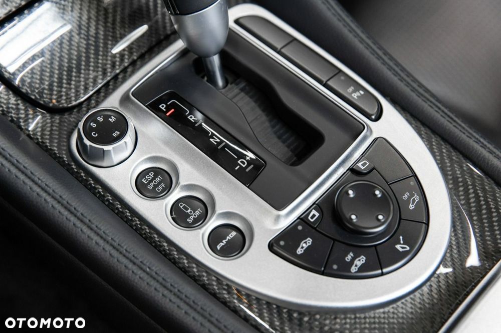 Mercedes-Benz SL 63 AMG SPEEDSHIFT MCT - 38