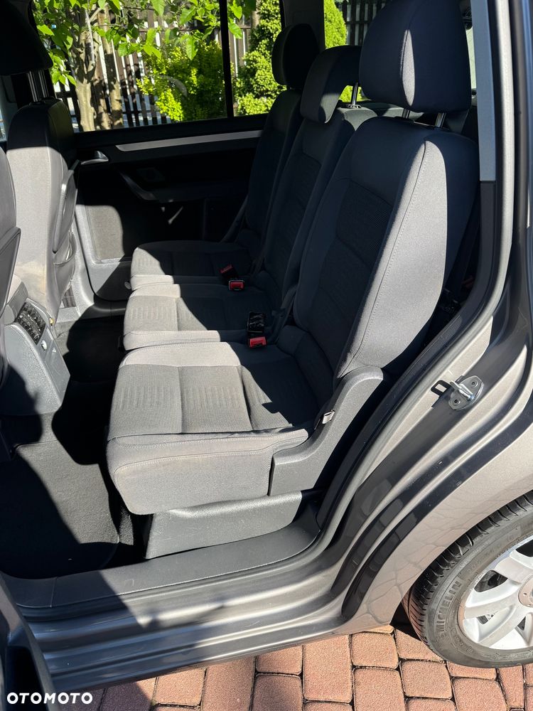 Volkswagen Touran 2.0 TDI DPF Highline - 21