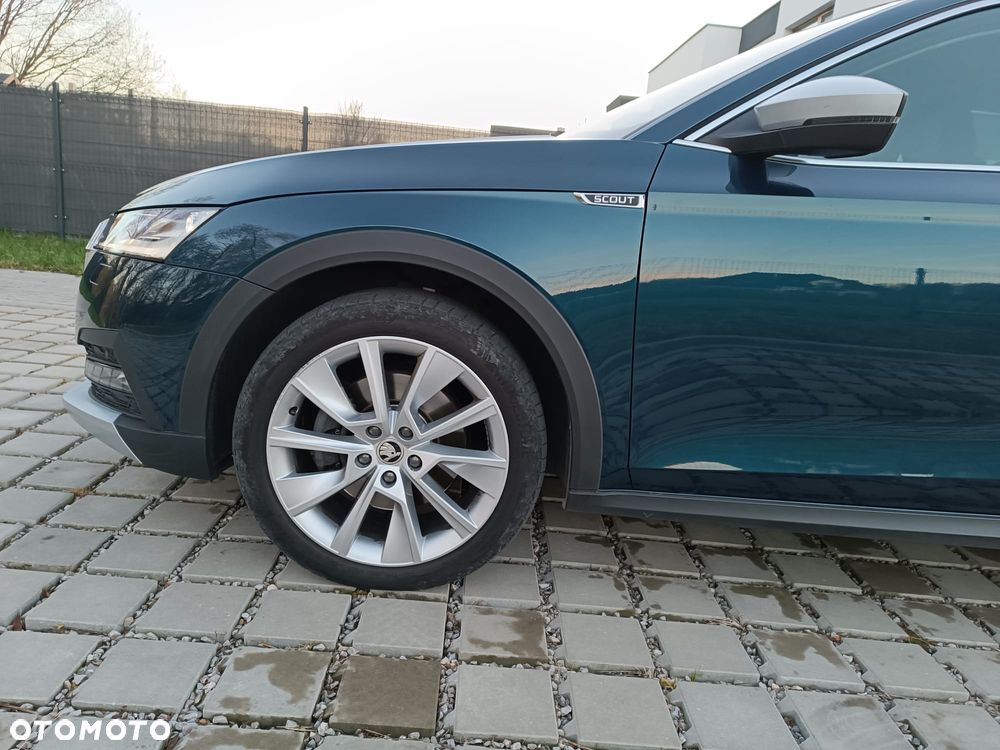 Skoda Octavia 2.0 TSI 4x4 Sportline DSG - 33