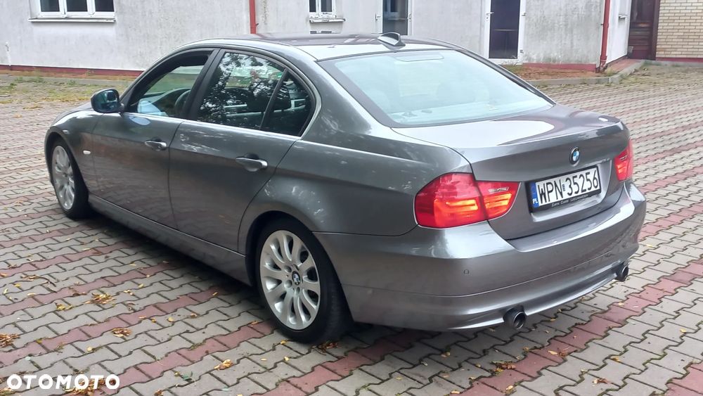 BMW Seria 3 335d DPF Edition Exclusive - 16