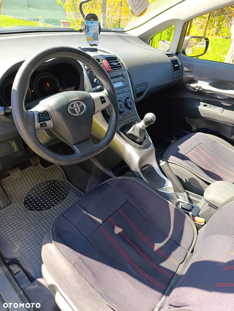 Toyota Auris - 4