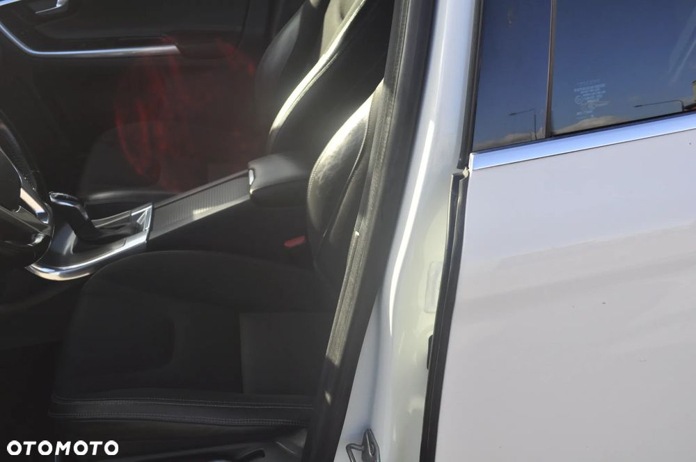 Volvo XC 60 - 8