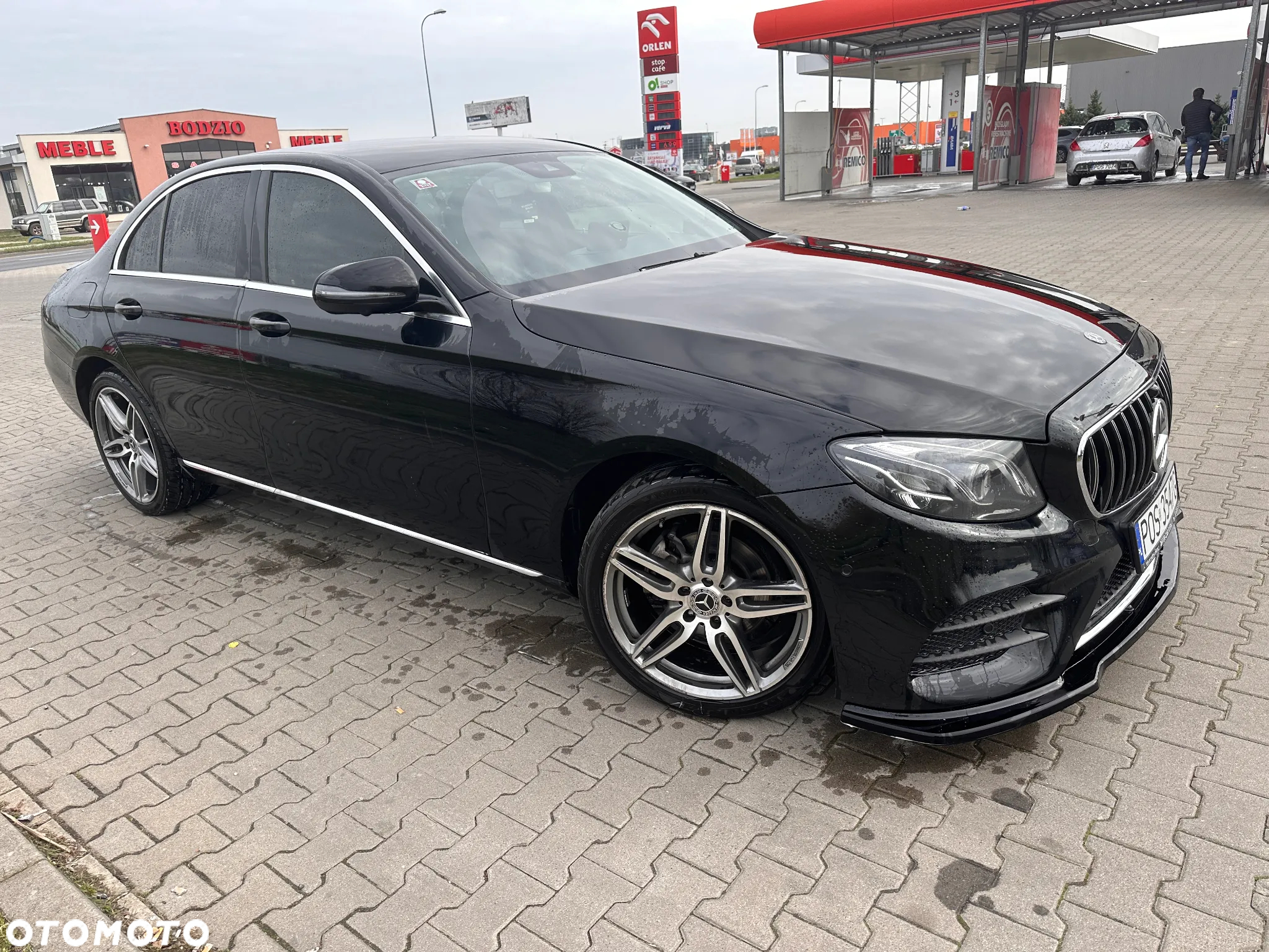 Mercedes-Benz Klasa E 220 d Business Edition 9G-TRONIC - 4