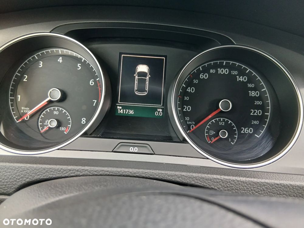 Volkswagen Golf - 10