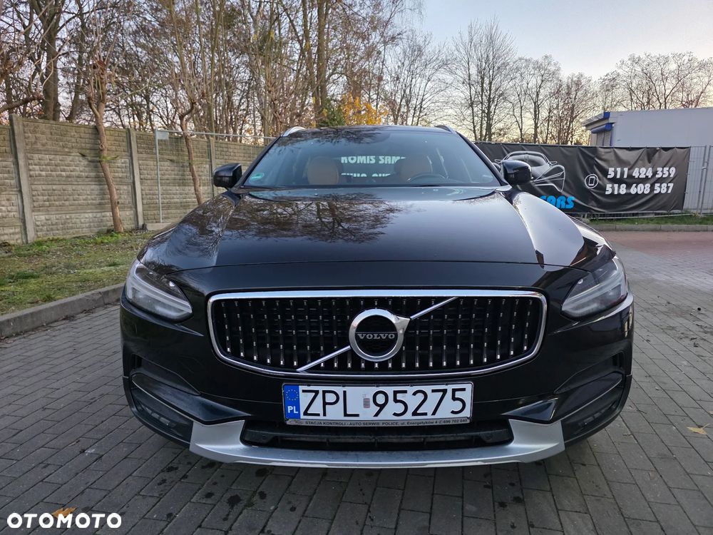 Volvo V90 Cross Country D5 SCR AWD Ocean Race - 2