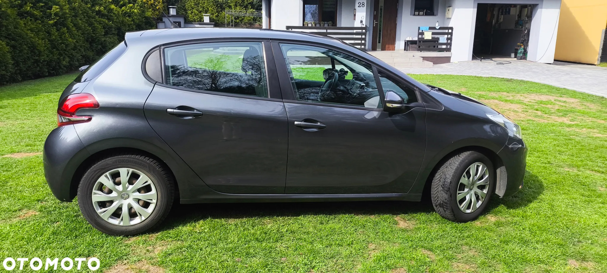 Peugeot 208 1.2 PureTech Allure - 12