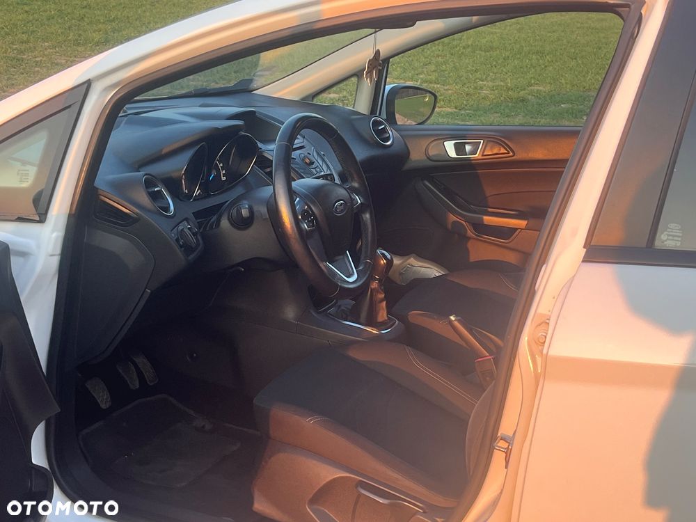 Ford Fiesta - 9