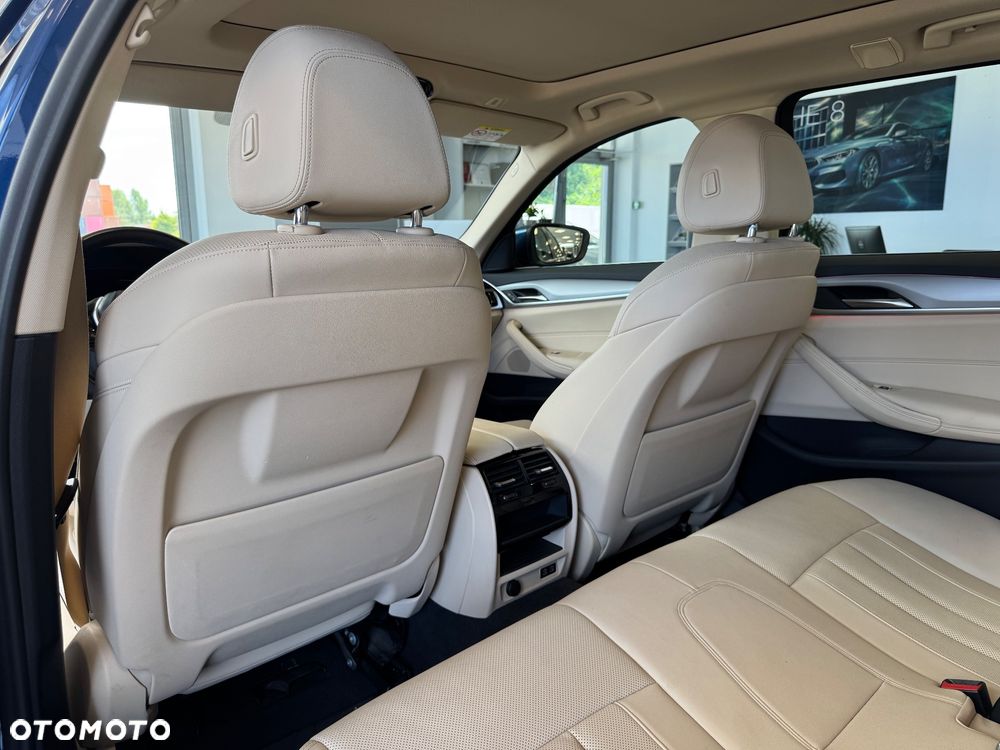BMW Seria 5 520d xDrive - 15