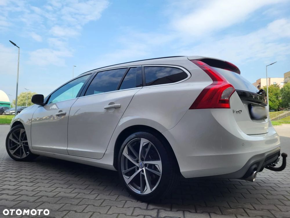 Volvo V60 D4 Drive-E R-Design Momentum - 6