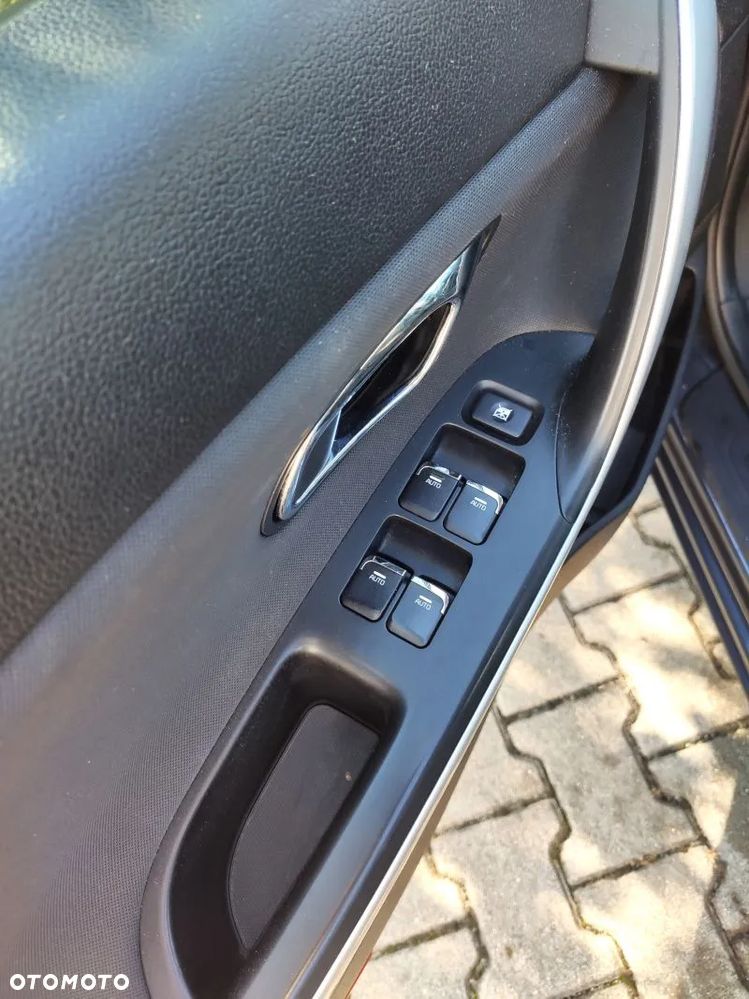 Kia Ceed 1.4 CVVT Dream Team Edition - 12