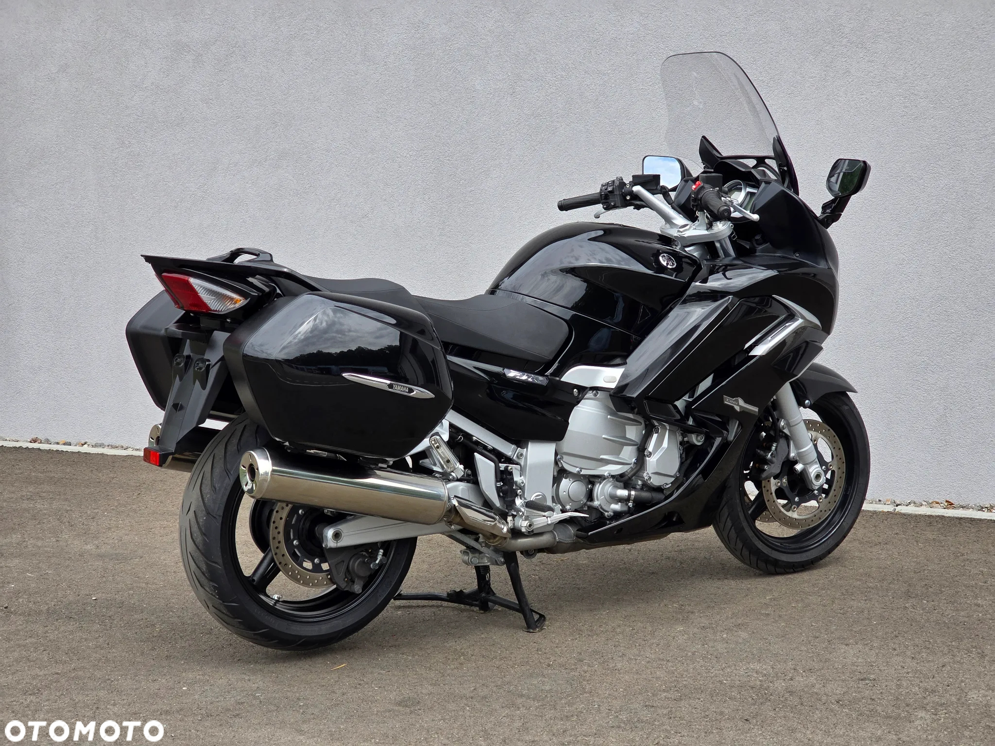 Yamaha FJR - 16