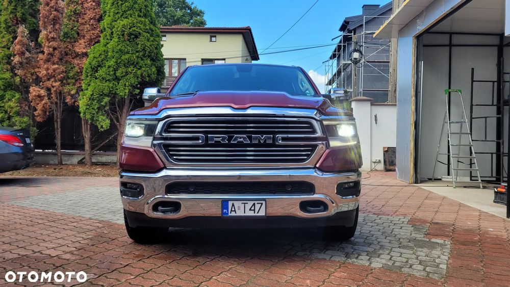 RAM 1500 Crew Cab Laramie - 2