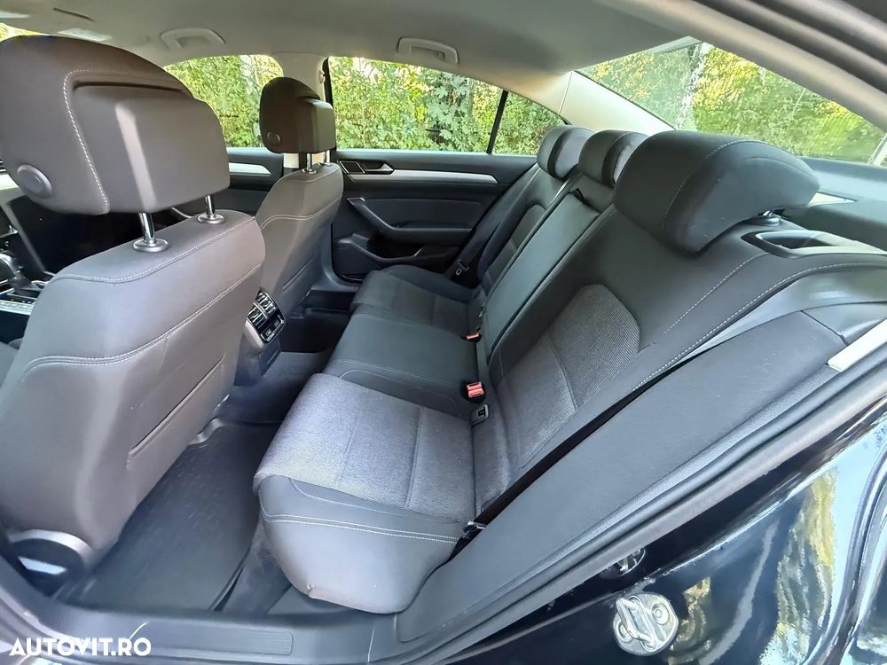 Volkswagen Passat 2.0 TDI DSG Comfortline - 9